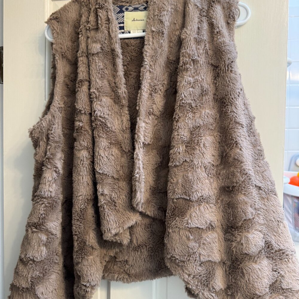 Cozy Anthropologie Sleeveless Sweater Vest